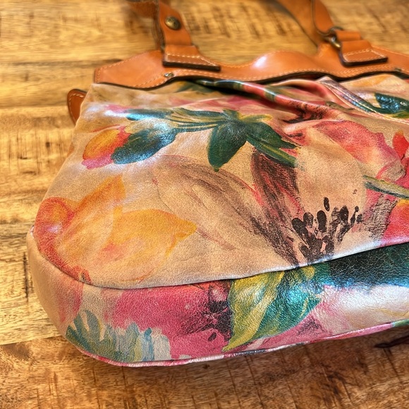 Patricia Nash 🌸 Floral Print Italian Leather Shoulder Bag - Picture 4 of 14